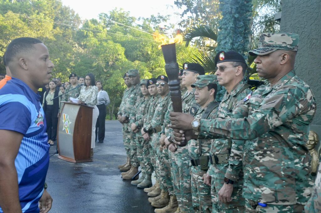 Antorcha de los Juegos Deportivos Militares 2025 llega al Ejército de República Dominicana