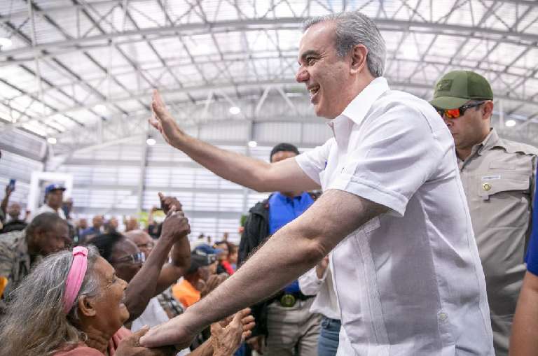 Presidente Abinader agota agenda este domingo en el Gran Santo Domingo