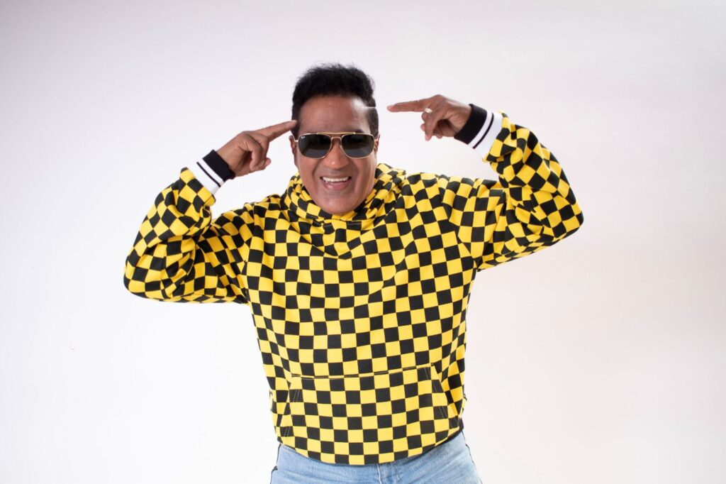 KINITO MENDEZ Y PEÑA SUAZO DESPEDIRÁN A LOS DOMINICANOS AUSENTES ÉSTE LUNES 13 ENERO CON UN GRAN FIESTÓN EN LUNGOMARE