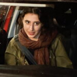 Cecilia Sala y el relato de su detención en la cárcel de Teherán:  «Ahí dentro una hora parece una semana y si no duermes, tienes que rellenar 24 horas al día»