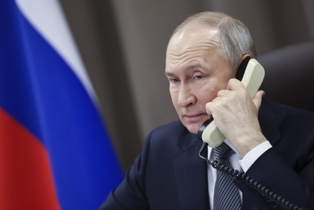 Putin felicita a Trump y se muestra abierto a «dialogar» con él sobre armas nucleares, seguridad y Ucrania