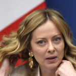 Meloni se defiende tras su imputación por repatriar a un acusado por crímenes de guerra: «Cuando está en juego la seguridad, no hay pasos atrás»