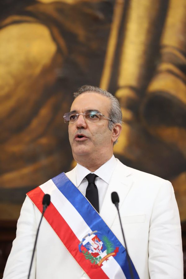 MIGUEL MEJIA ES DESTITUIDO COMO MINISTRO SIN CARTERA POR EL PODER EJECUTIVO