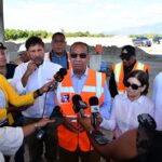 Deligne Ascención afirma circunvalación de Baní avanza en un 85 %