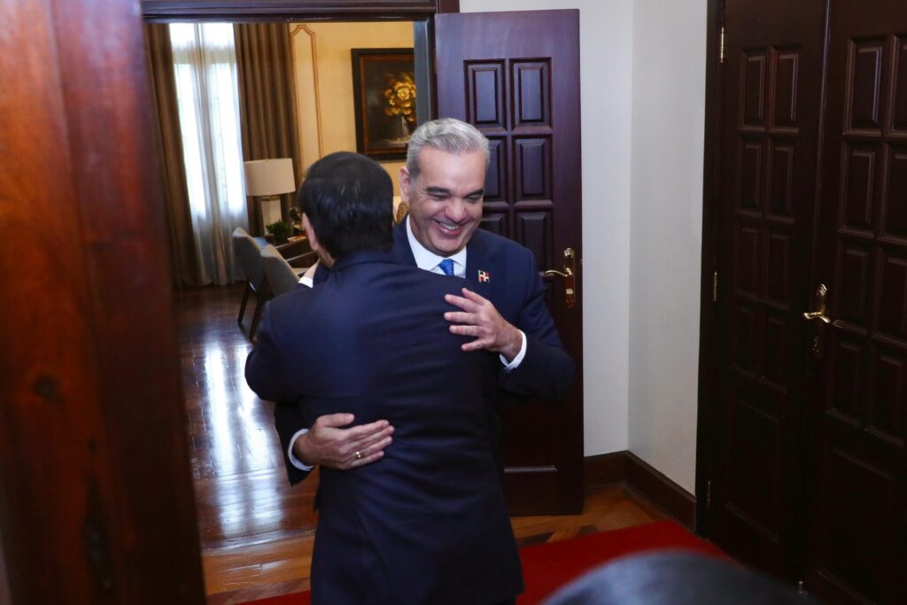 Presidente Abinader recibe en su Despacho al secretario de Estado de EE.UU., Marco Rubio