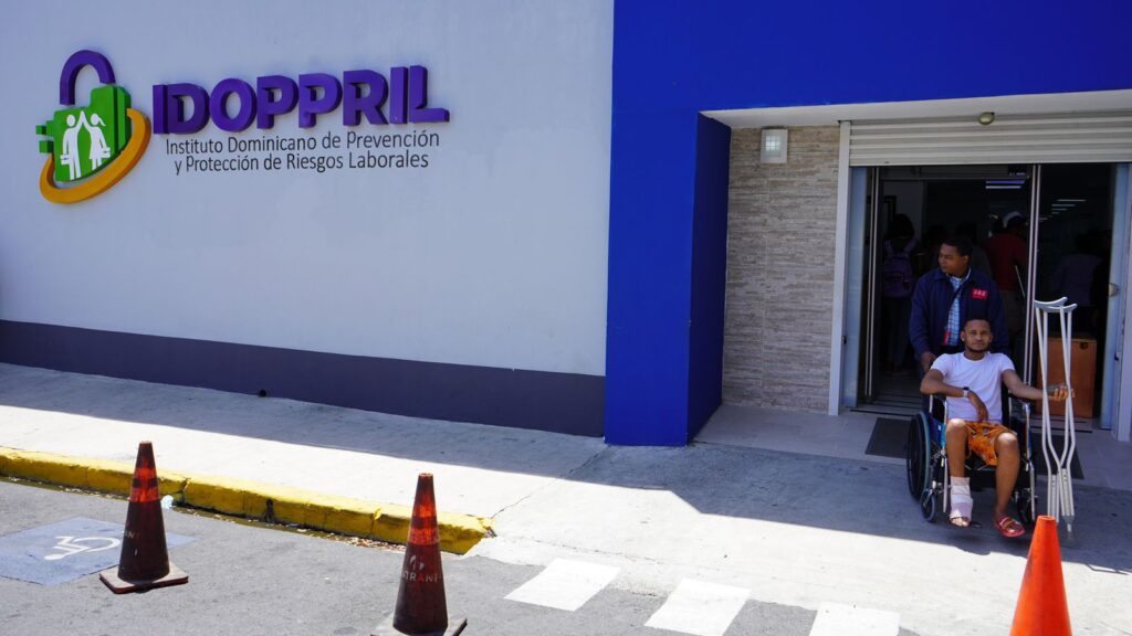 López Solís: «Trabajadores extranjeros regularizados deben estar inscritos en Seguridad Social»