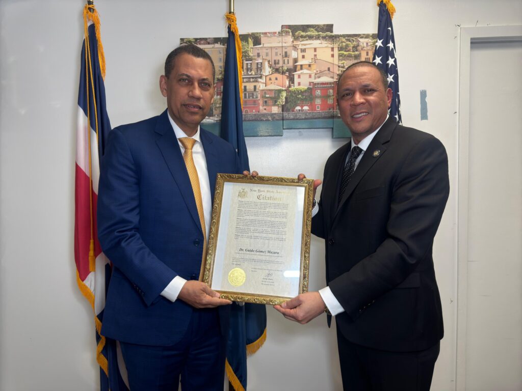 Presidente del INDOTEL es reconocido en Nueva York por su liderazgo en telecomunicaciones