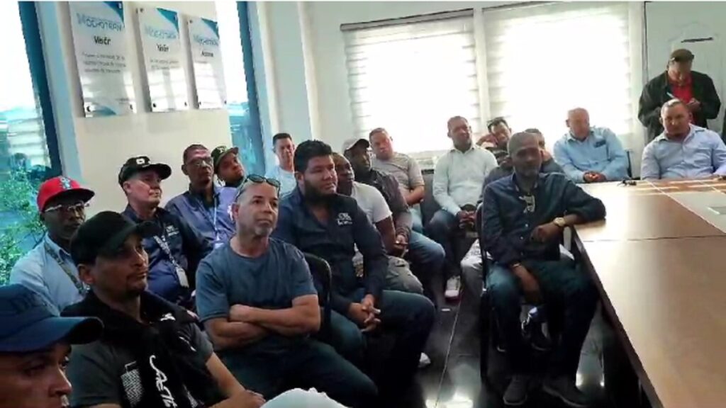 Mochotran capacita a sus conductores