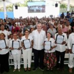 Presidente Abinader entrega 144 apartamentos de un total de 344, para reubicación de familias desplazadas del proyecto de saneamiento pluvial y sanitario de la cañada de Guajimía