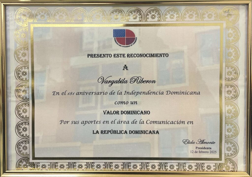 Periodista Vargavila Riverón recibe reconocimiento de Asamblea Estatal de New York y Cámara de Comercio en EE.UU por sus aportes a la comunicación