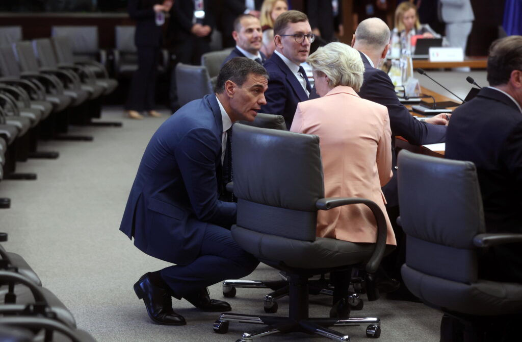 El Gobierno defiende en Bruselas que la Defensa debe ser parte de la «transición verde», Díaz impedirá que España eleve el gasto y Rutte es muy claro: hay que invertir más