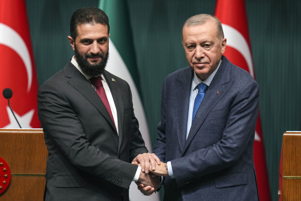 Turquía busca un hueco en la nueva Siria de Ahmed al Sharaa