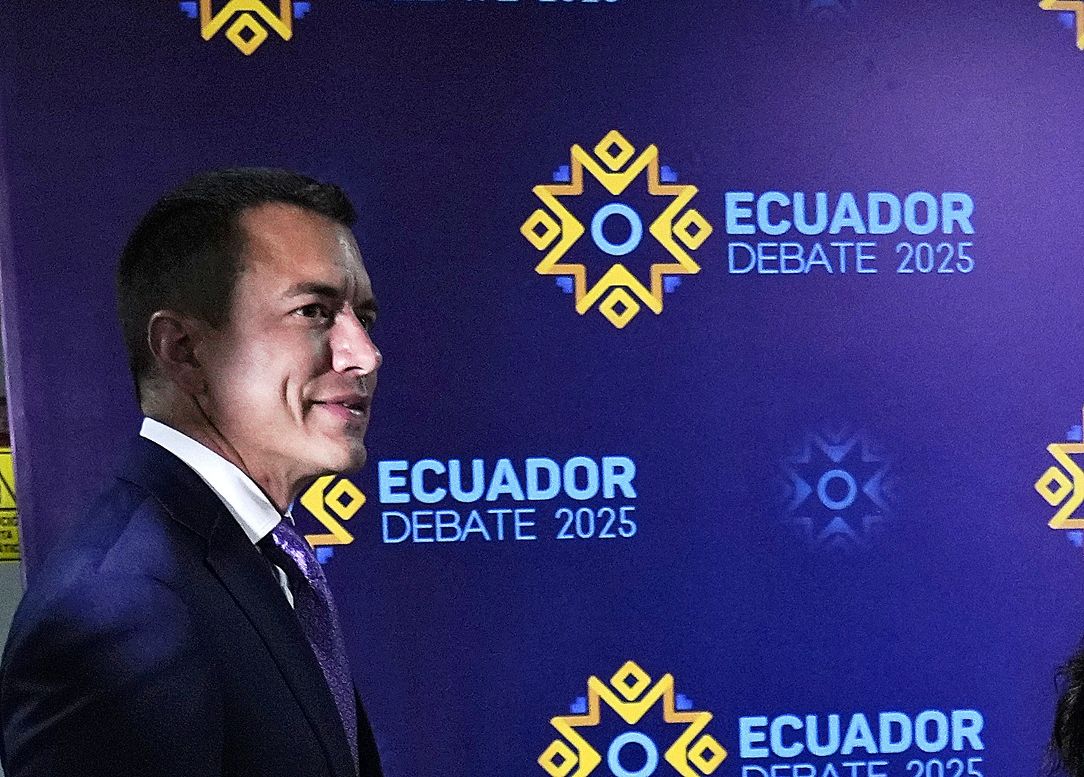 Noboa busca repetir en Ecuador y Correa, volver por la puerta grande: «Allá ustedes si vuelven a creer a un presidente de cartón»