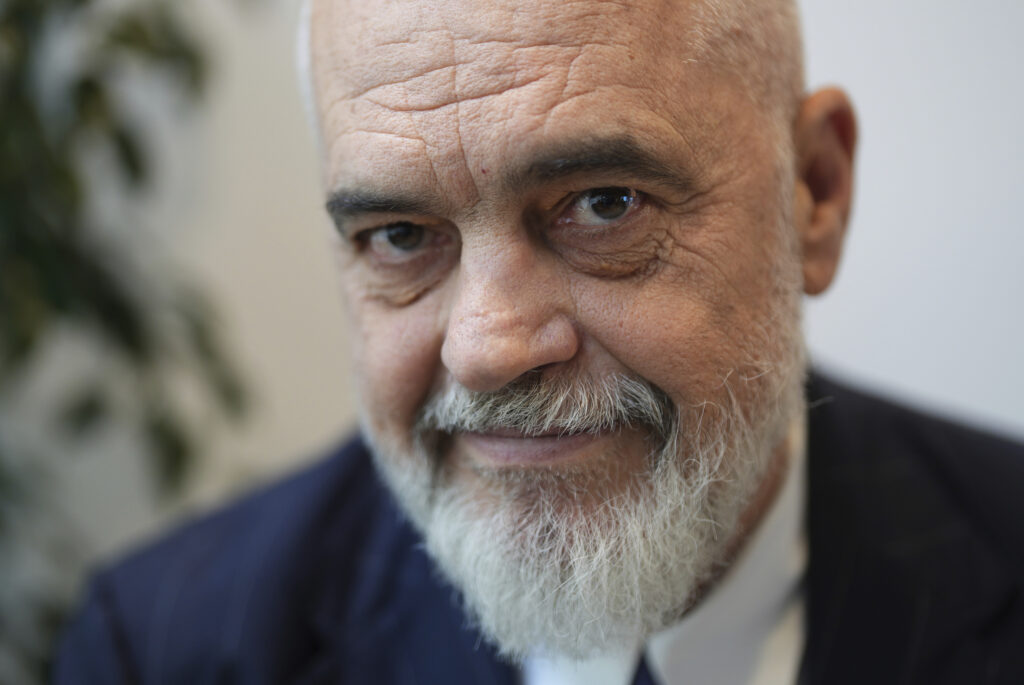 Edi Rama, primer ministro de Albania: »Una política común europea sobre migración evitaría su utilización política»