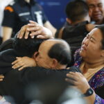 Los rehenes tailandeses regresan a Bangkok después de más de un año en Gaza: «Me he quedado sin palabras al volver a abrazar a mi familia»