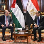 Egipto convoca una cumbre urgente de países árabes para frenar la expulsión de palestinos de Gaza