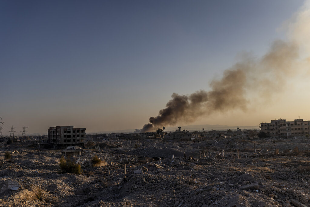 La ‘industria’ del saqueo de escombros del régimen de Bashar Asad