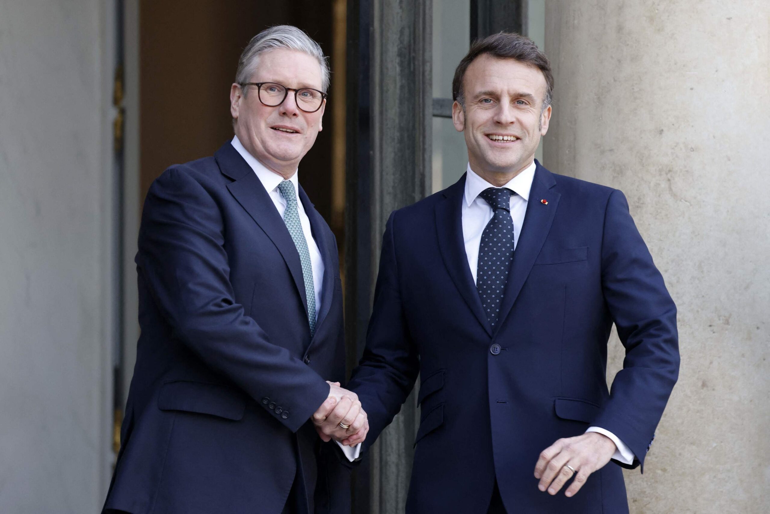 Reino Unido y Francia se plantean crear una fuerza de seguridad europea en Ucrania de menos «de 30.000 soldados»