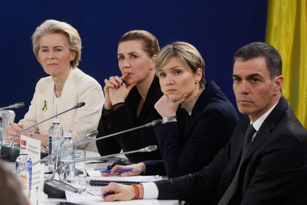 Von der Leyen deja claro a Sánchez que los países tendrán que aplicar en sus Presupuestos un «incremento significativo del gasto nacional en Defensa»