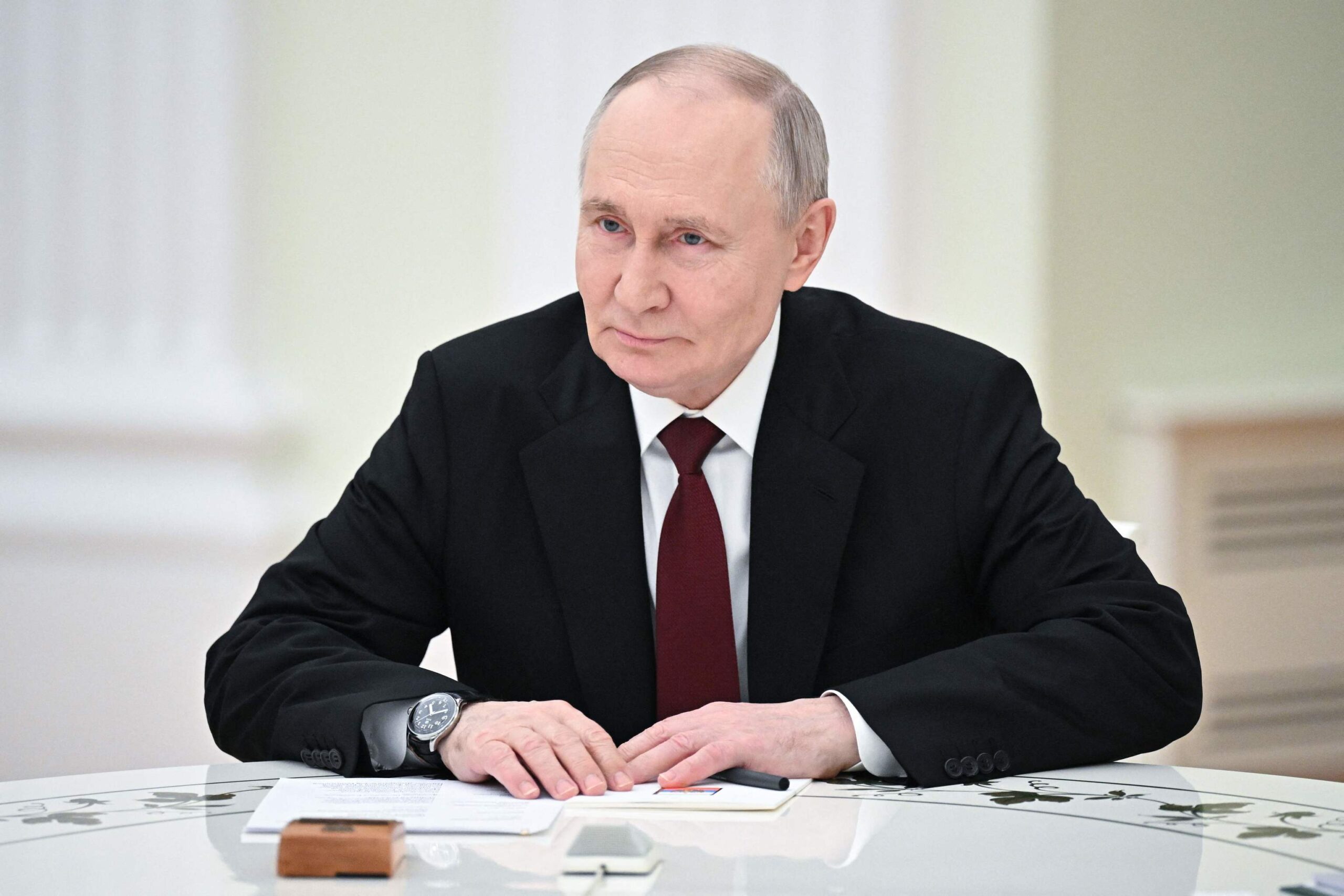 Putin alaba a su «socio» EEUU y advierte a Europa por querer «perturbar el diálogo Washington-Moscú»