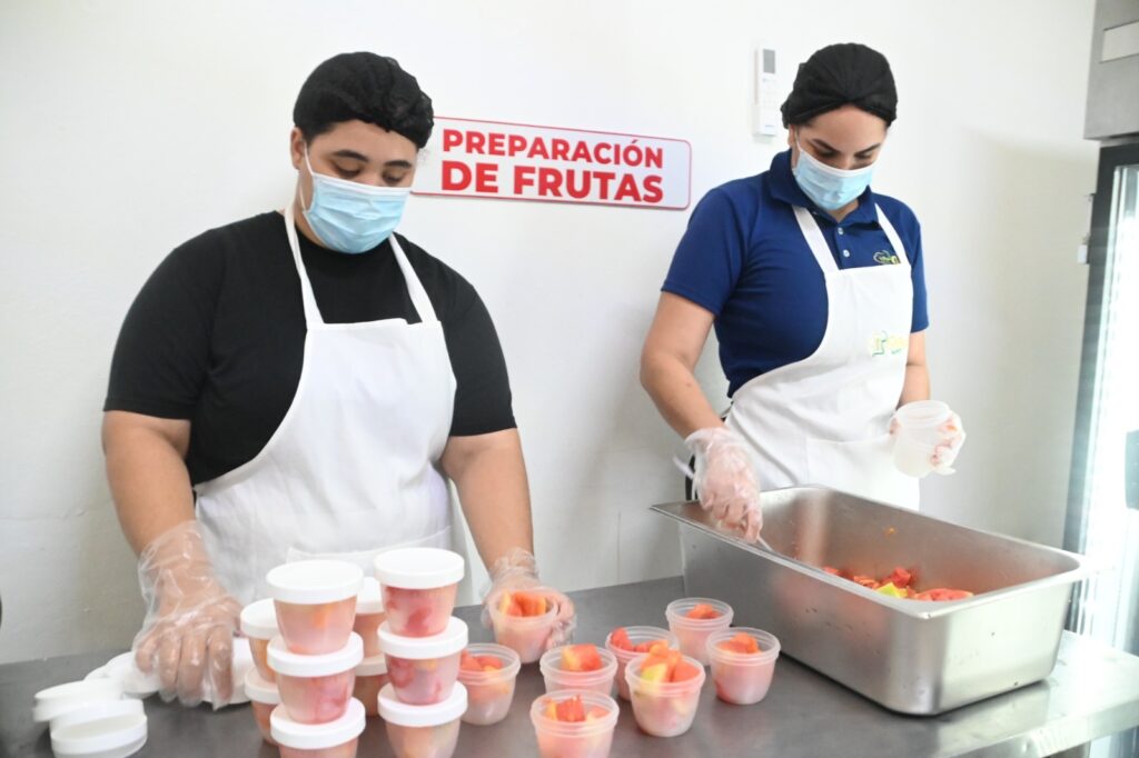 Distribución de frutas en alimentación escolar avanza a buen ritmo, informa Inabie