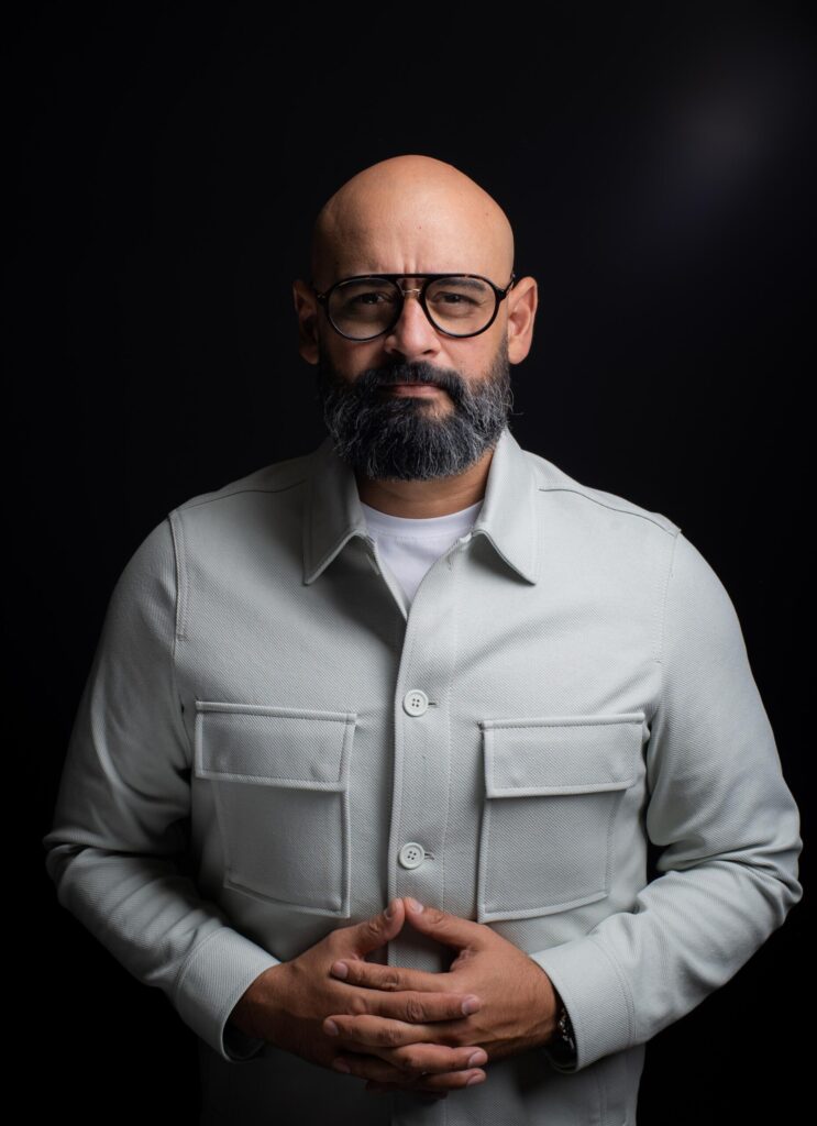 Carlos León presenta “Speaker On”, para elevar habilidades de comunicación
