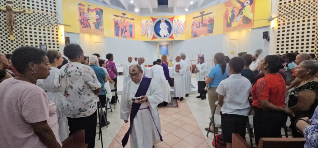 El recibimiento de la ceniza: Una práctica universal para iniciar la Cuaresma