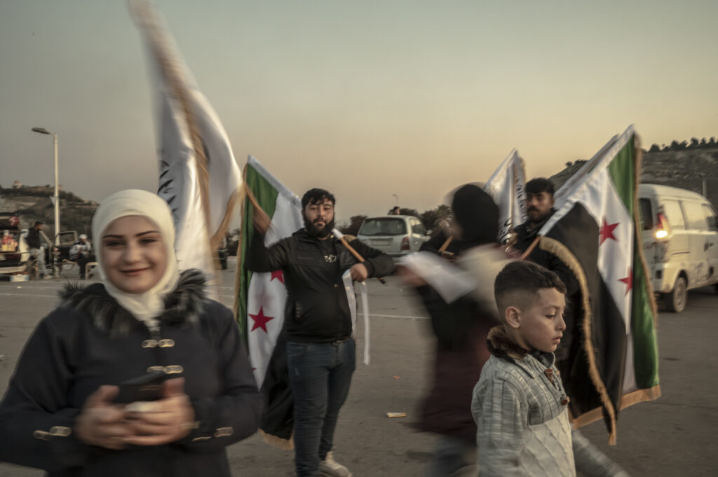 Grietas en la ‘primavera’ de libertad de Siria: «Todos estos movimientos religiosos hacen lo mismo. Cuando tienen el poder suficiente acaparan el control»