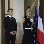 Macron se reúne con la cúpula militar europea para examinar el despliegue de una misión de paz en Ucrania