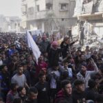 Gazatíes se manifiestan contra Hamas en la mayor protesta desde el inicio de la guerra