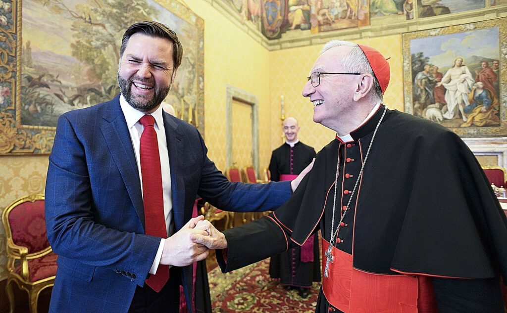 El Vaticano habla de «intercambio de opiniones» sobre inmigración, las guerras actuales y los presos en la reunión con J. D. Vance