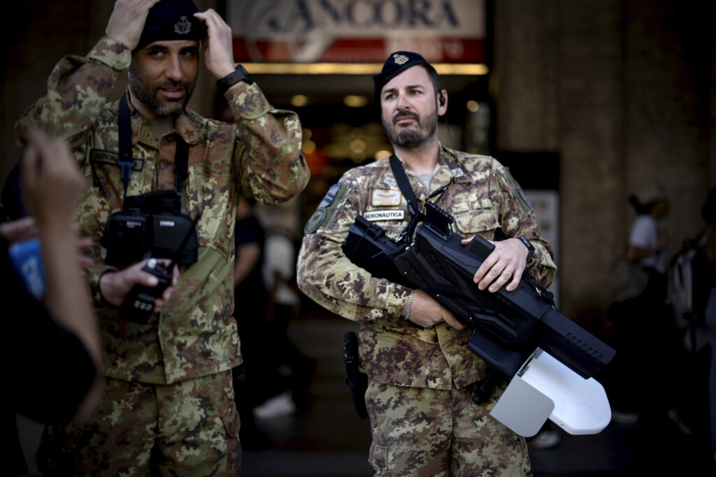 Roma, ciudad blindada: bazucas antidrones, los Scout y una ‘zona verde’ solo para Trump