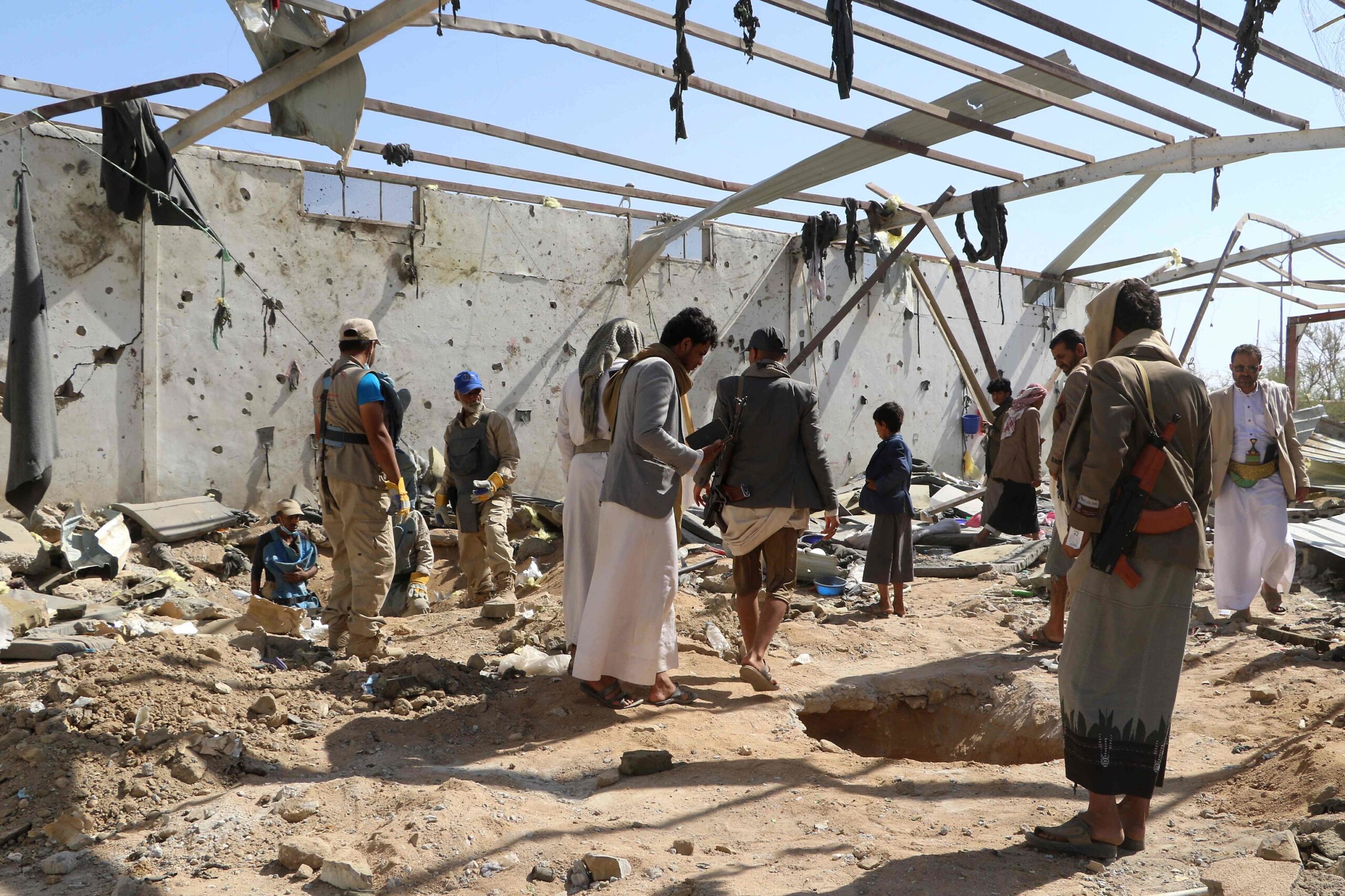 Reino Unido se suma a la campaña aérea de Trump contra Yemen