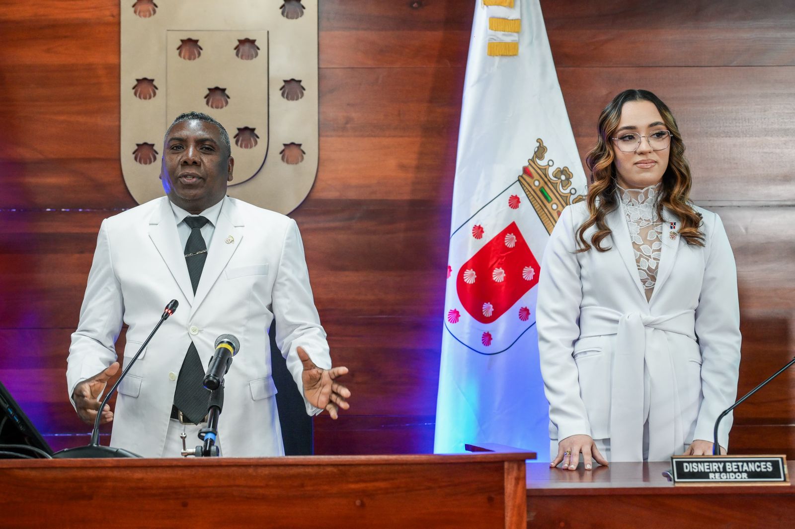 Cholo D’ Óleo presenta balance y es reelecto presidente de los regidores de Santiago