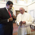 El Papa Francisco y las dictaduras latinoamericanas: ambigüedad en Venezuela, liberaciones en Cuba y pelea frontal con Ortega