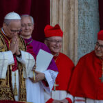 ¿De vuelta a la ostentación papal?