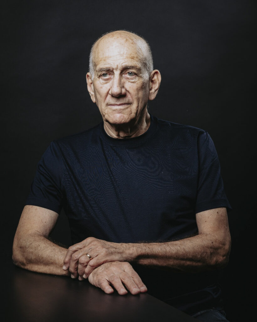 Ehud Olmert, ex primer ministro israelí: «Netanyahu y sus ministros no representan a la sociedad israelí»