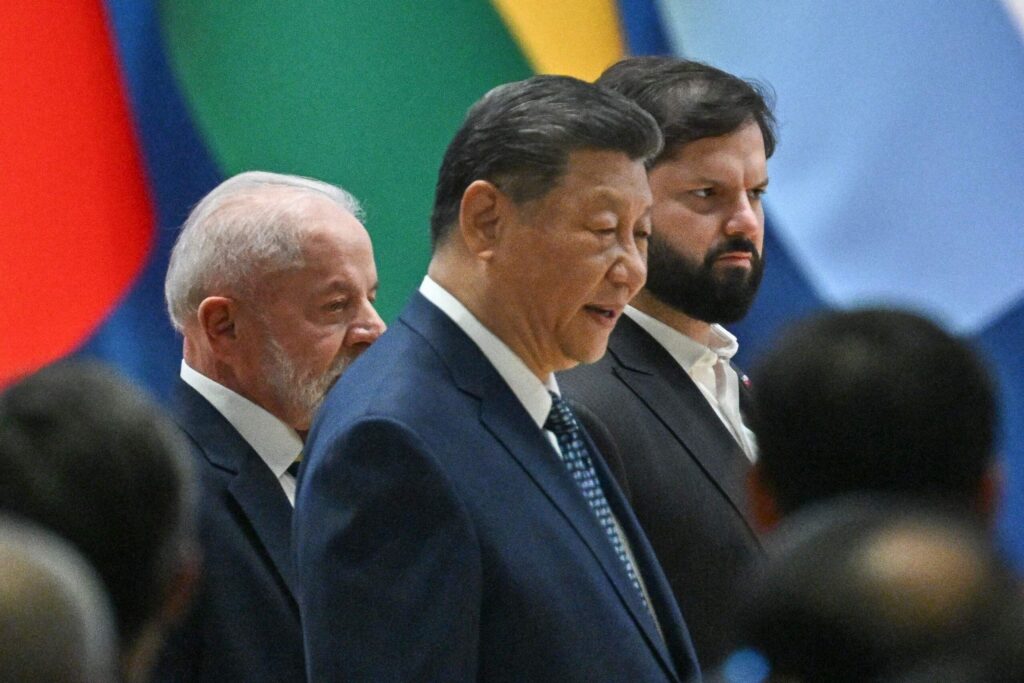 Xi Jinping corteja a América Latina y presenta a China como el antídoto ante la «intimidación» de Trump