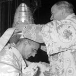 Cuando los Papas eran coronados con la triple tiara como monarcas