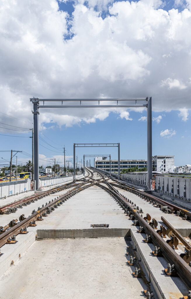 Metro de Los Alcarrizos “avanza de manera significativa” y está casi listo, según la Opret