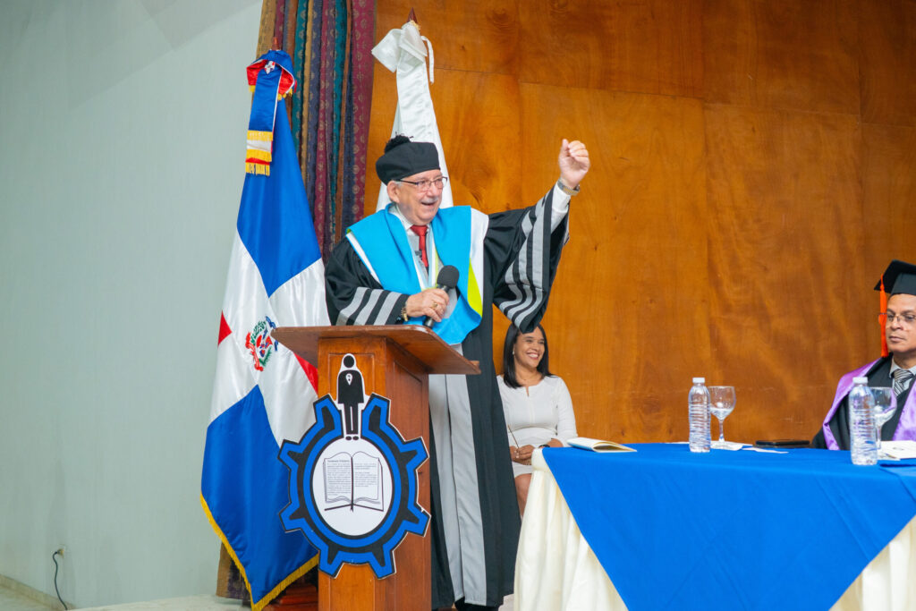 UPID celebra su 10ma Graduación Ordinaria en un acto solemne y memorable