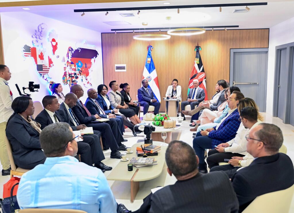Senado externa al canciller keniano preocupación de RD por crisis migratoria haitiana