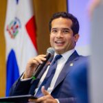 Omar participa en foro académico en Santiago sobre reforma al sistema de justicia