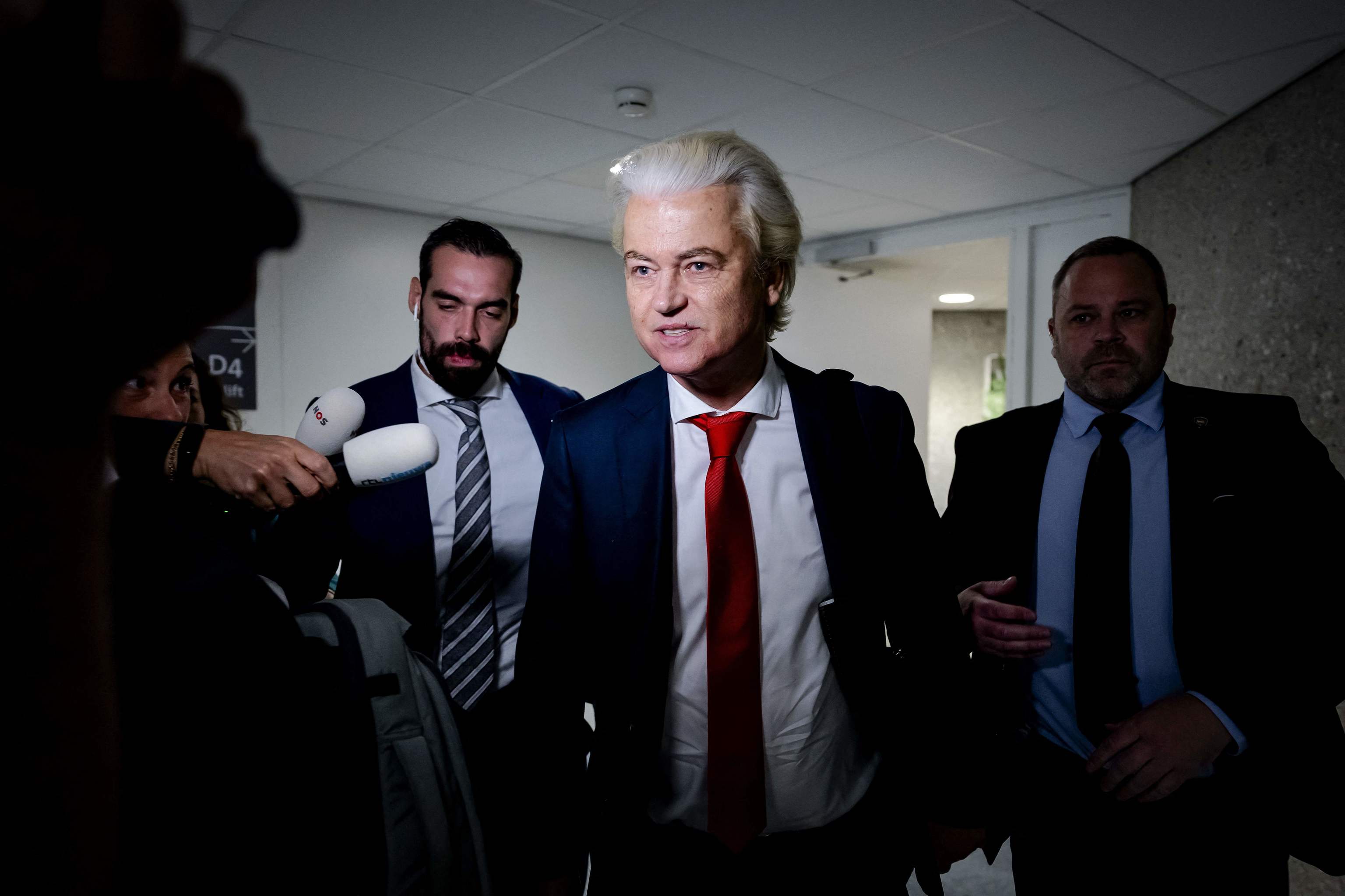El ultra Geert Wilders abandona la coalición y deja caer al Gobierno de Países Bajos por no poder aplicar «la política de inmigración más restrictiva de la historia»
