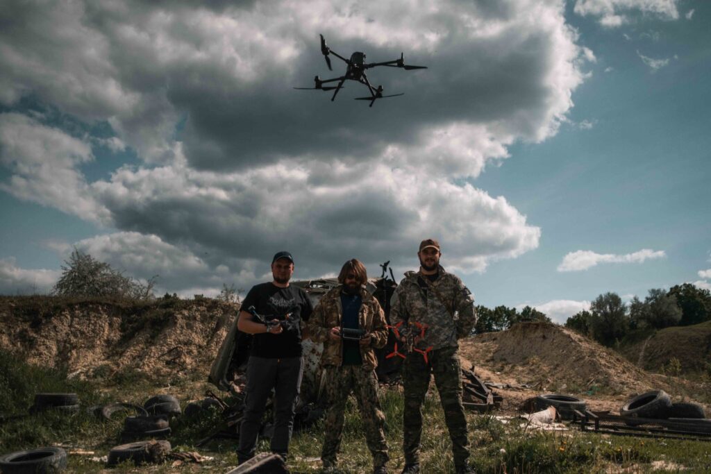 Pilotos de drones ‘Top Gun’ en Ucrania: «Asistimos a la mayor revolución bélica desde la invención de la pólvora»