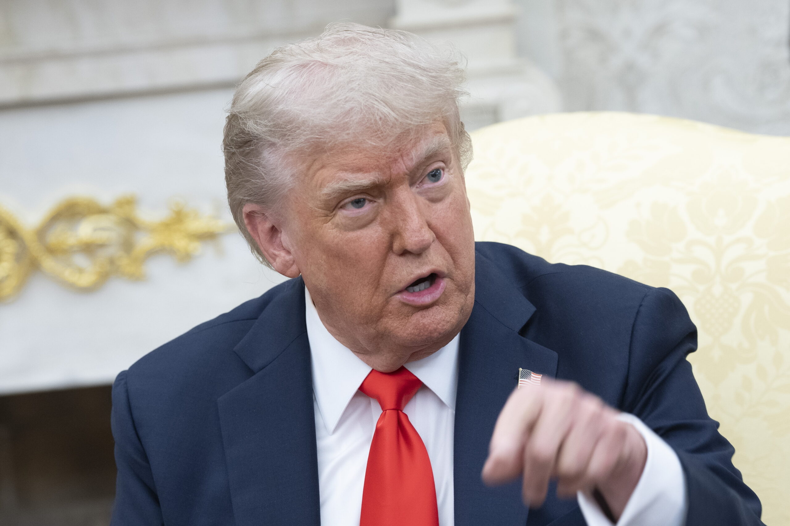 Furia y desconcierto por la prohibición de entrada de Trump a ciudadanos de 12 países: «No podemos permitir que les conviertan en chivos expiatorios»