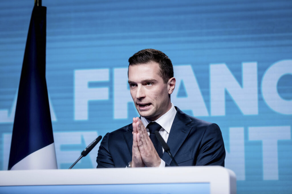 Jordan Bardella abandera la «vía italiana» de la extrema derecha