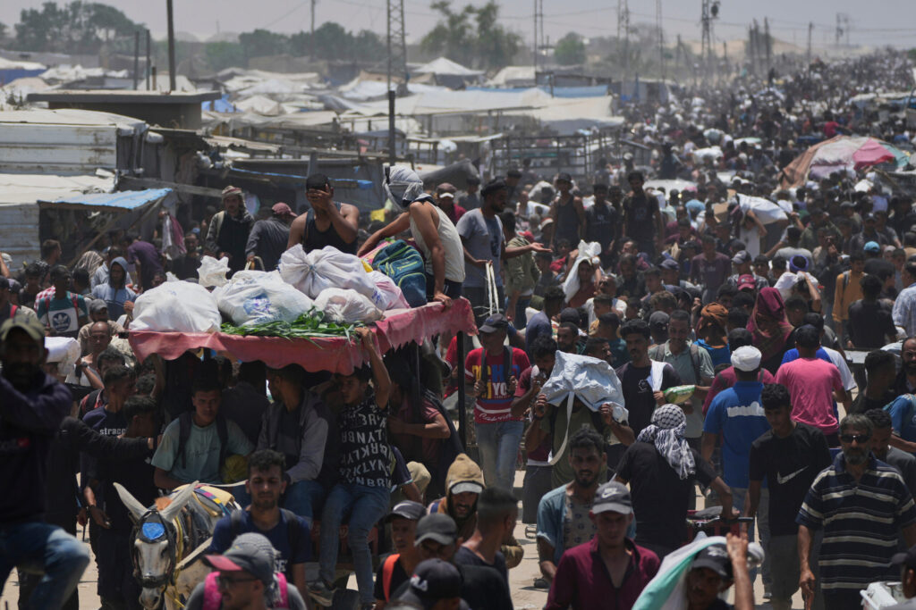 La pesadilla de Okaal para conseguir ayuda en Gaza: «Como padre es muy difícil explicar a un niño que no tienes comida para darle»