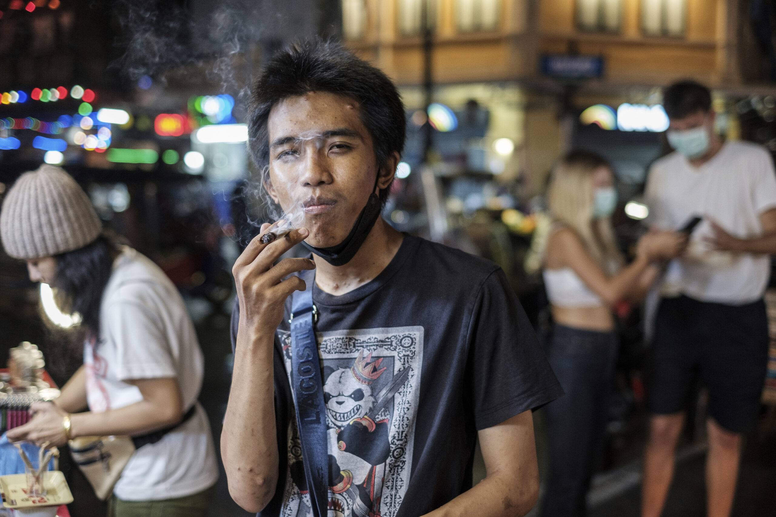El viaje psicotrópico de los mochileros ‘mulas’ desde una Tailandia que vuelve a criminalizar el cannabis