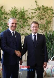 Presidente francés Emmanuel Macron manifestó el interés de su gobierno en financiar el tren metropolitano de SD, y el plan integral de transporte del GSD